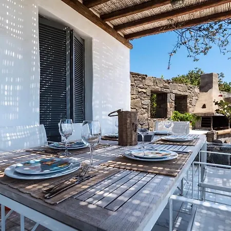 3 Bedrooms House At Isterni 500 M Away From The Beach With Sea View Shared Pool And Balcony * Parikia (Paros)